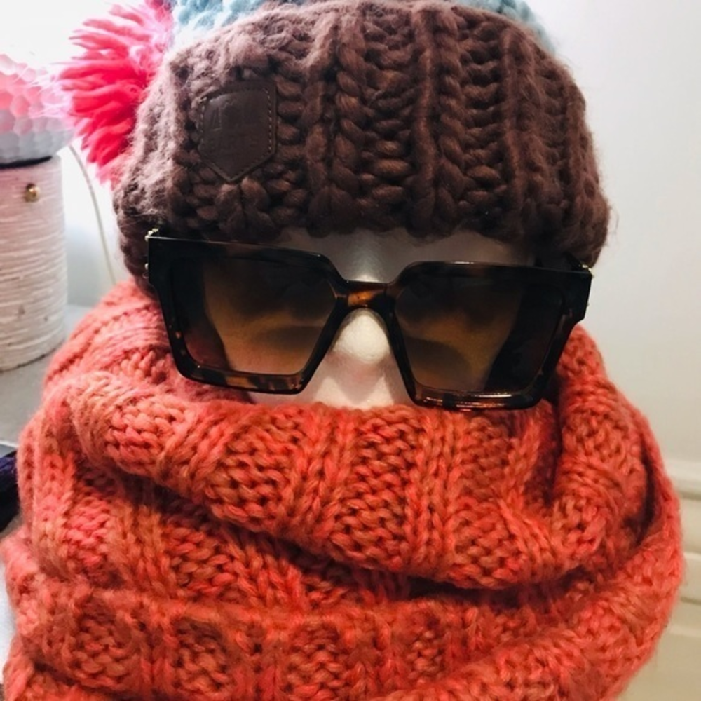 Barts Nwot Massive Infinity Scarf.‎